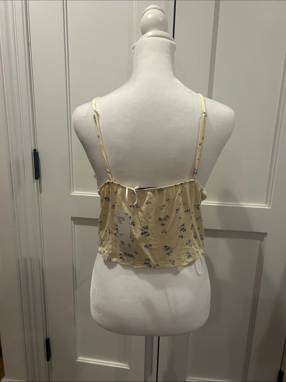 Urban Outfitters Floral Lace Trim Cream Top - Picture 4 of 4